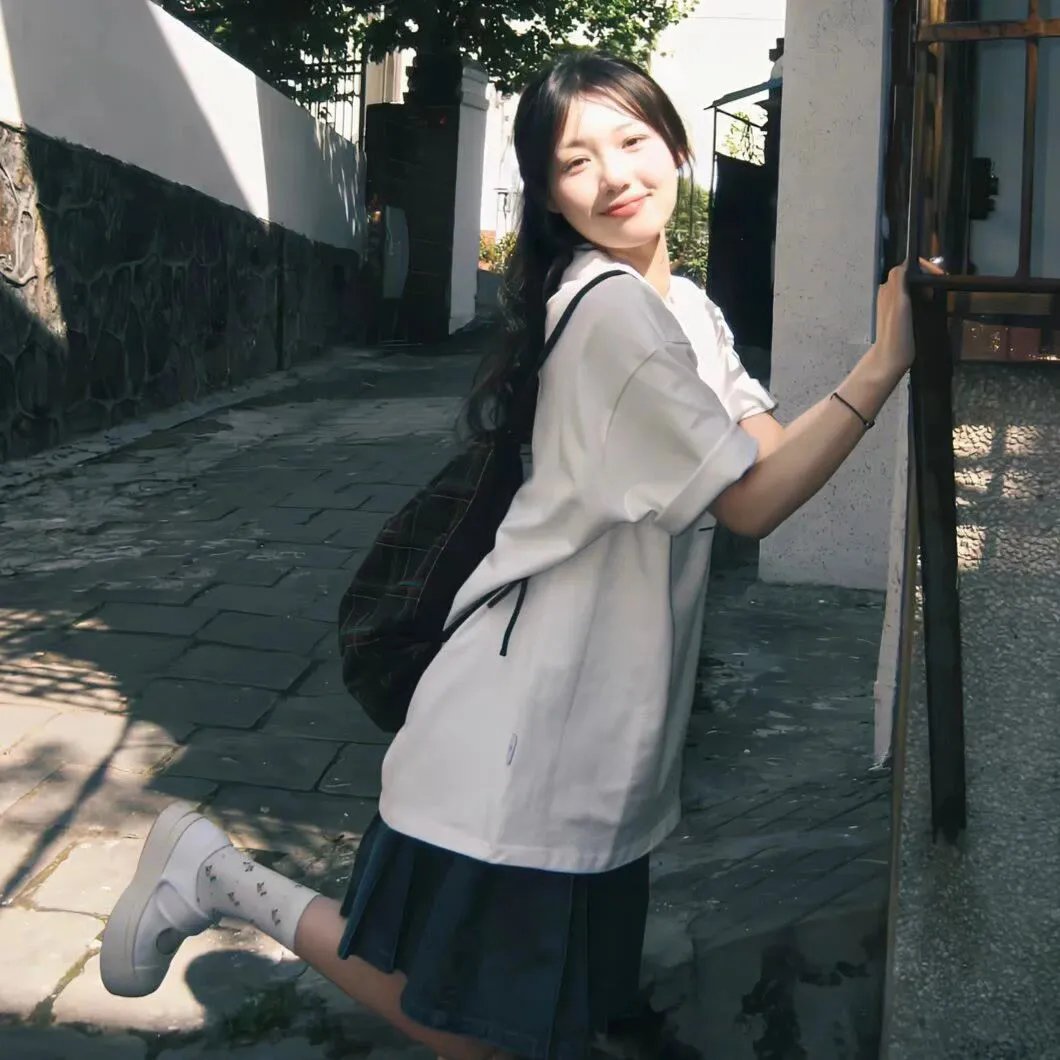 轻拍翻转小魔女